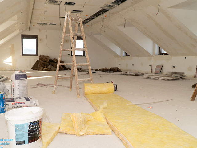 Materijal kojim se uređuje šufit Razvojnog centra                                                                                                                                                                                                         